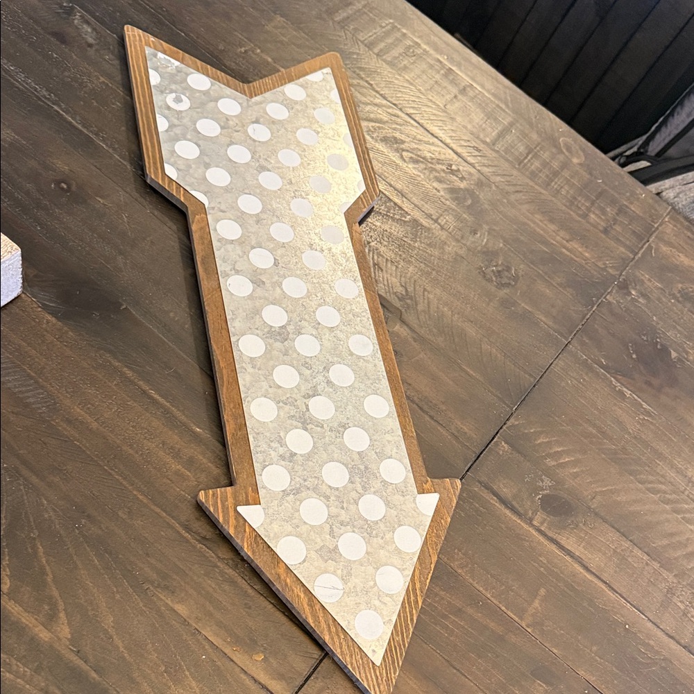 Hobby Lobby Brown and White Polka Dot Arrow Decor